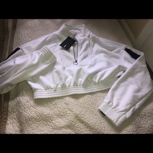 White and black two price set